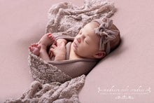 Load image into Gallery viewer, Newborn and One Year Premium Experience