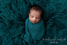 Load image into Gallery viewer, Newborn Luxury Experience