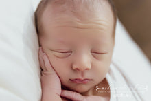 Load image into Gallery viewer, Newborn In-home Experience (4 hour In-home Session)