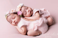 Load image into Gallery viewer, Newborn Luxury Experience