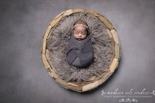 Load image into Gallery viewer, Newborn Luxury Experience