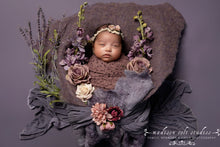 Load image into Gallery viewer, Newborn Luxury Experience