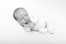 Load image into Gallery viewer, Maternity &amp; Newborn Digital Keepsake Family Package
