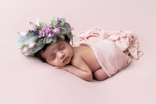 Load image into Gallery viewer, Newborn Premium Experience

