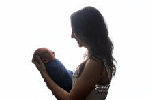 Load image into Gallery viewer, Newborn In-home Experience (4 hour In-home Session)
