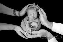 Load image into Gallery viewer, Newborn and One Year Premium Experience
