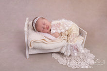 Load image into Gallery viewer, Newborn and One Year Premium Experience
