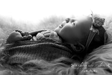 Load image into Gallery viewer, Newborn and One Year Premium Experience
