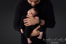Load image into Gallery viewer, Newborn Premium Experience
