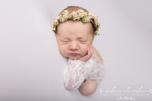 Load image into Gallery viewer, Maternity &amp; Newborn Digital Heirloom Family Package
