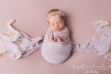 Load image into Gallery viewer, Maternity &amp; Newborn Digital Heirloom Family Package
