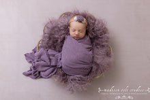 Load image into Gallery viewer, Maternity &amp; Newborn Digital Heirloom Family Package
