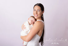 Load image into Gallery viewer, Motherhood Session
